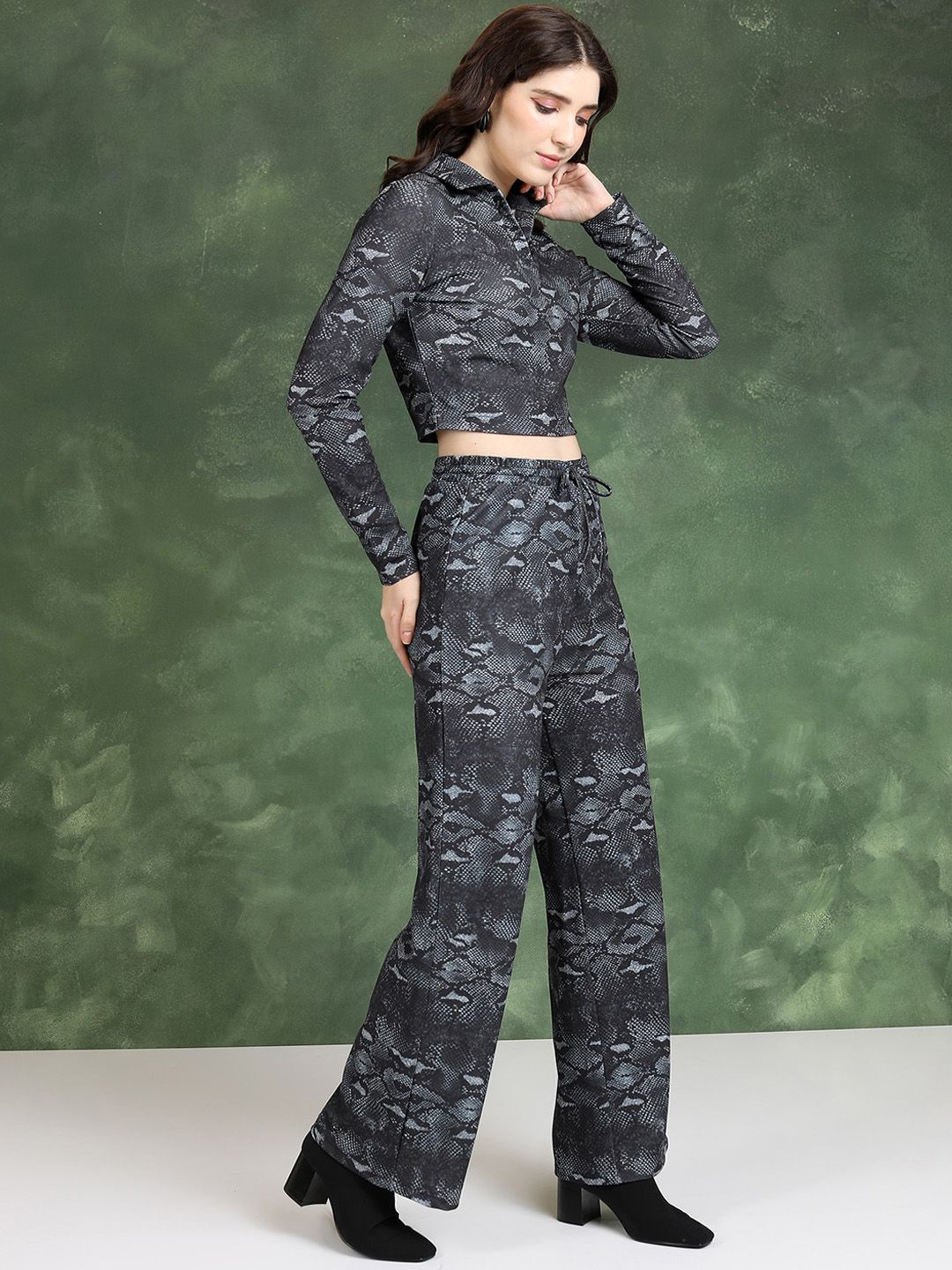 Tokyo Talkies Printed Crop Top with Wide-Leg Trouser