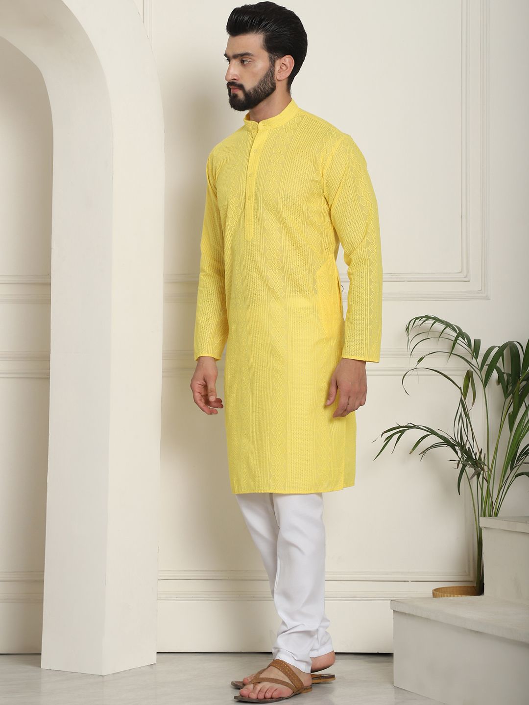 SOJANYA Geometric Embroidered Thread Work Pure Cotton Straight Kurta With Churidar