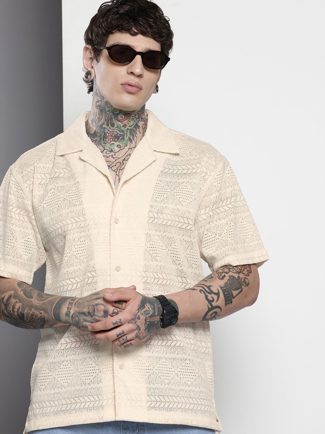The Indian Garage Co Men Relaxed Fit Textured Resort Wear Jacquard Shirt