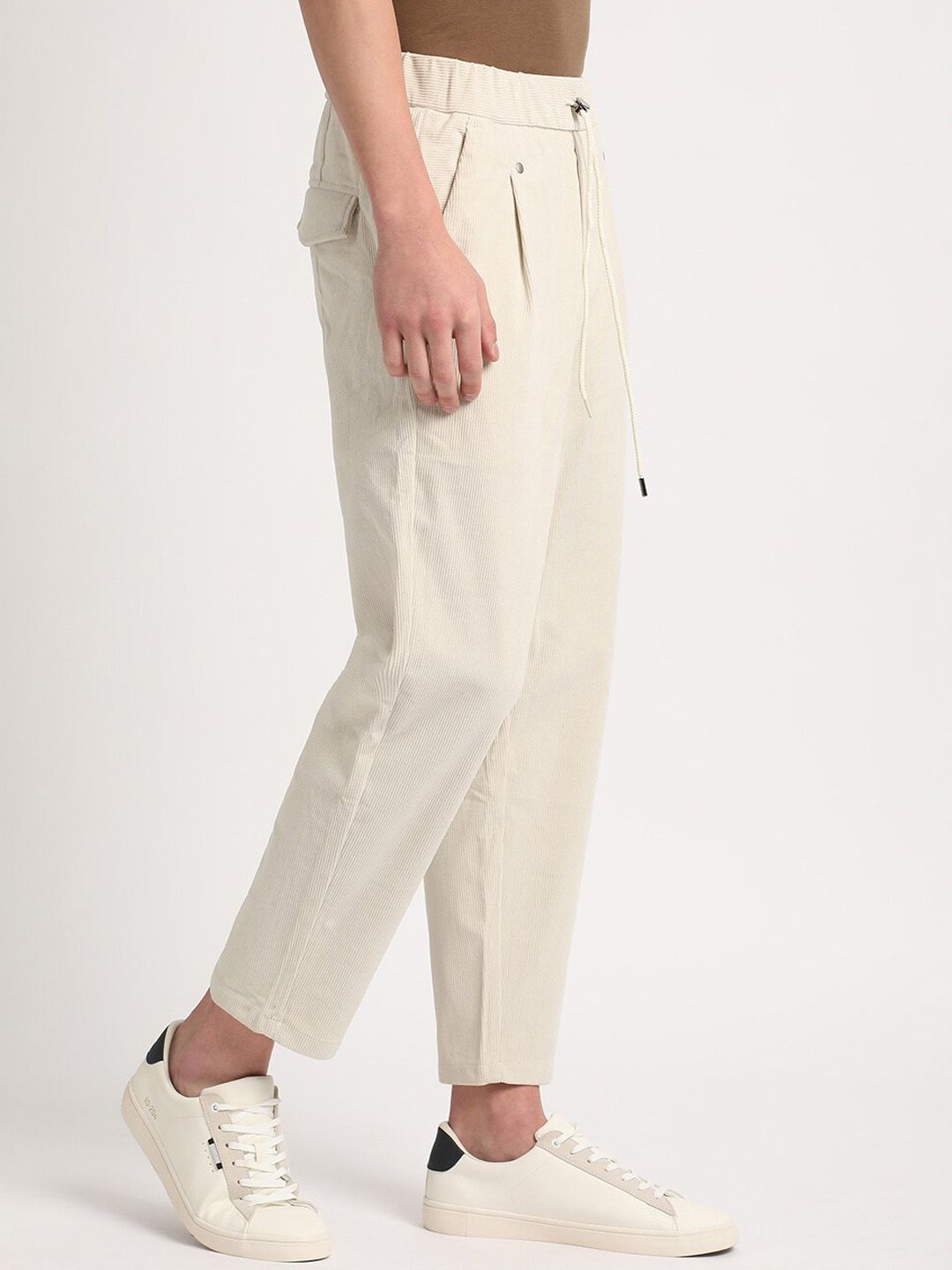 THE BEAR HOUSE Men Relaxed Loose Fit Corduroy Cotton Pleated Regular Trousers