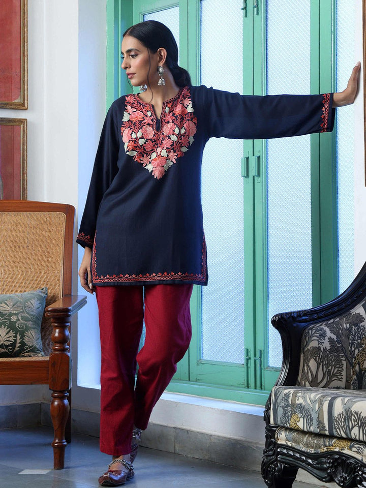House of Chikankari Women Navy Blue Cotton Aari Embroidered Kurta