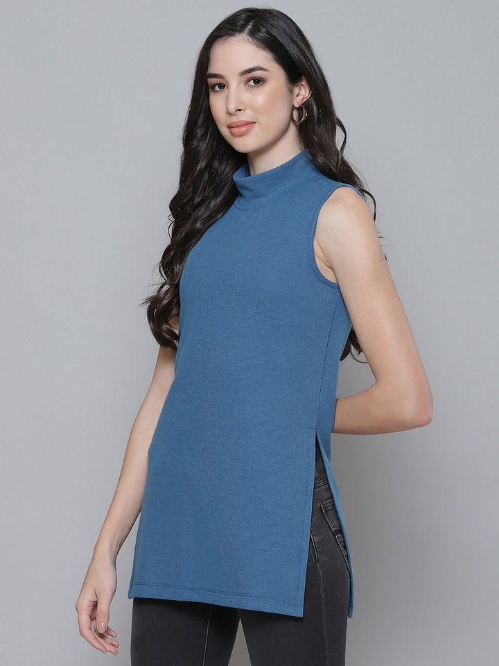 SASSAFRAS Blue Ribbed Side Slit Regular Longline Top