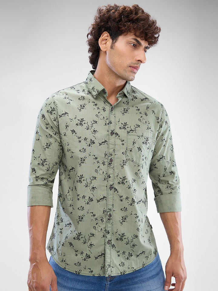 SPYKAR Men Abstract Printed Spread Collar Slim Fit Casual Shirt