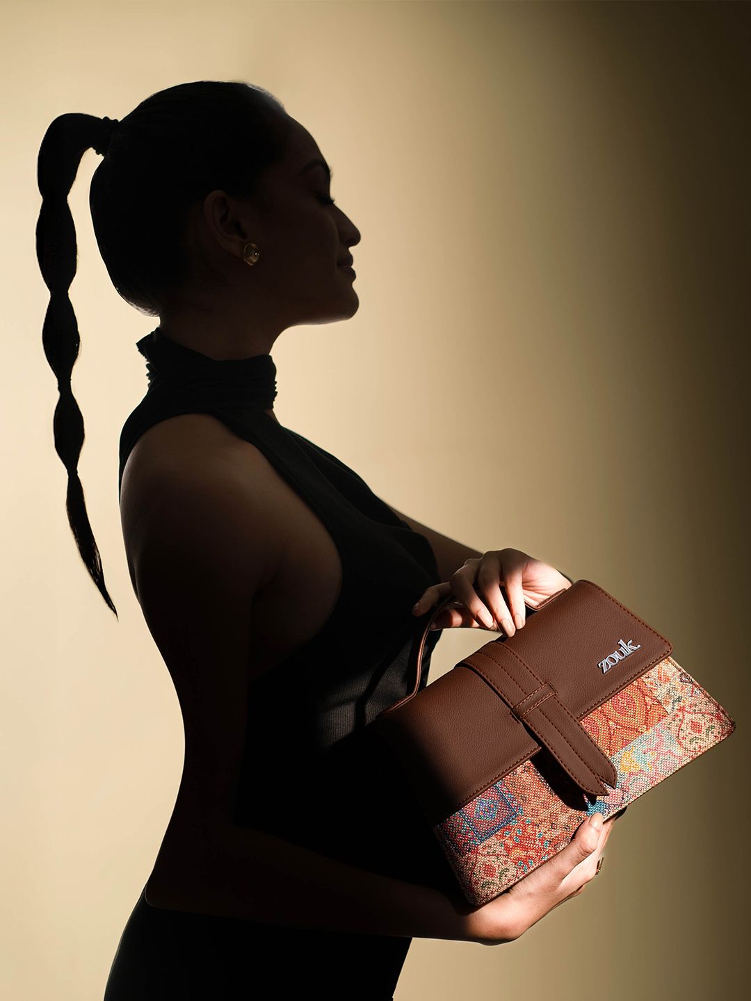 ZOUK Kriti Sanon - Kutch Gamthi Iconic Evening Printed Satchel