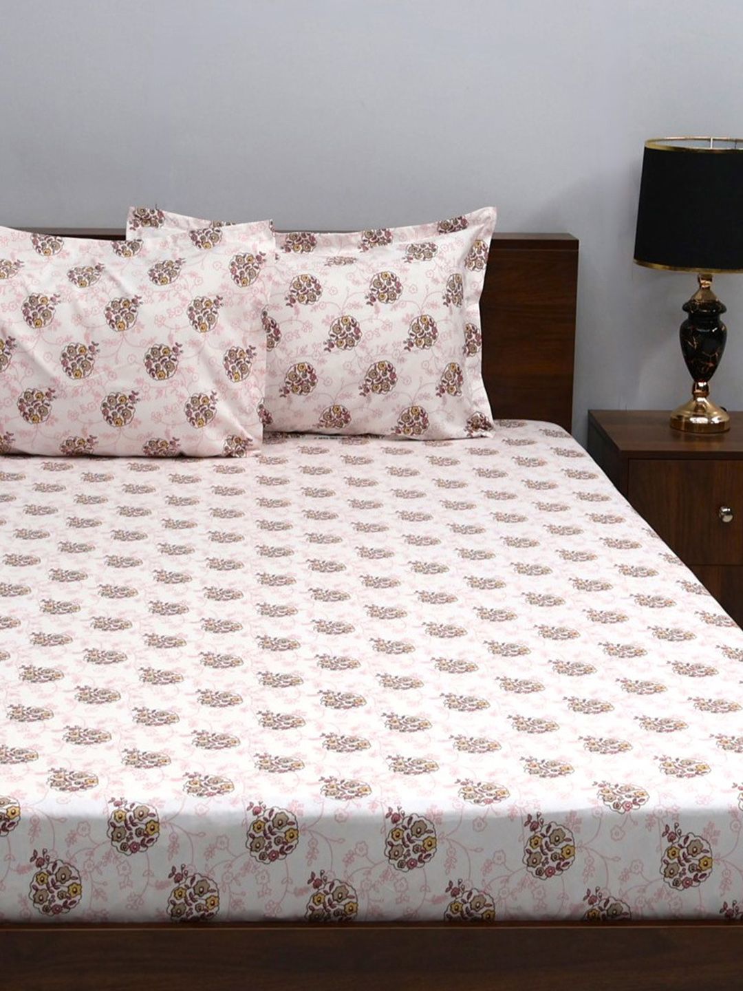 BOMBAY DYEING Yellow & Blue Floral 160 TC Queen Bedsheet with 2 Pillow Covers