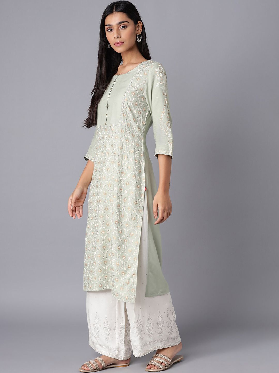 W Women Green & White Floral Printed Thread Work Kurta