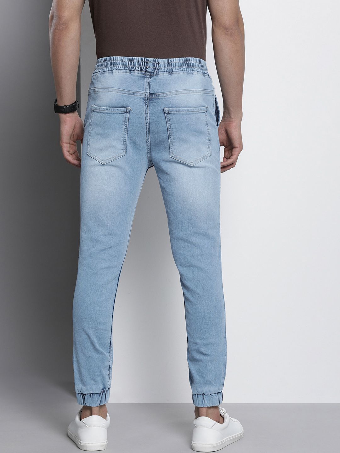 The Indian Garage Co Men Slim Fit Heavy Fade Stretchable Jeans