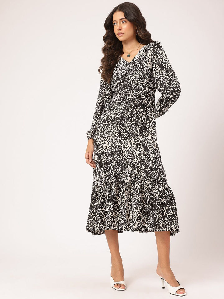 DressBerry Chic Charm Animal Print Midi Empire Dress