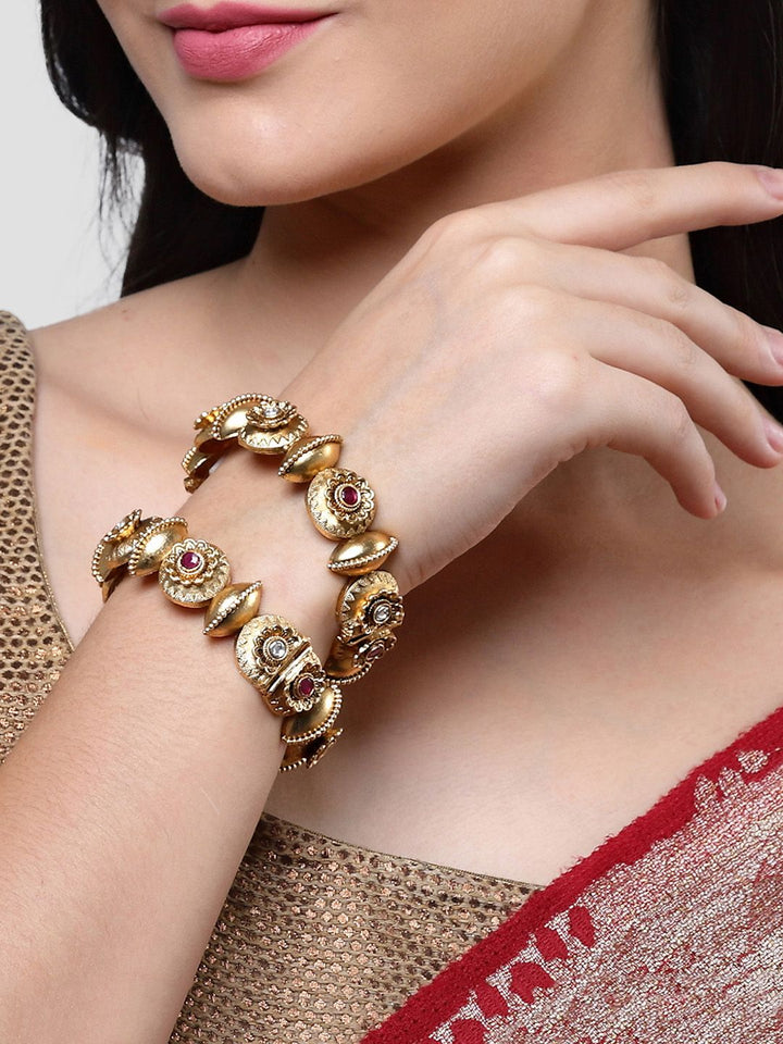 KARATCART Set Of 2 Gold-Plated Pink & White Kundan Floral Rajwadi Bangles