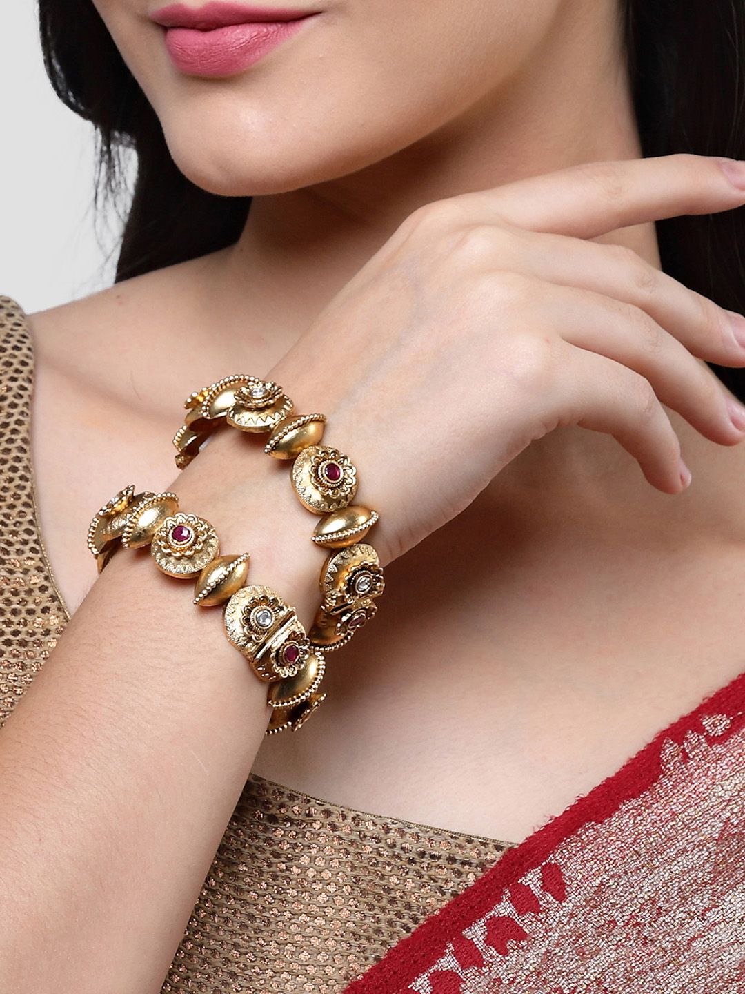 KARATCART Set Of 2 Gold-Plated Pink & White Kundan Floral Rajwadi Bangles