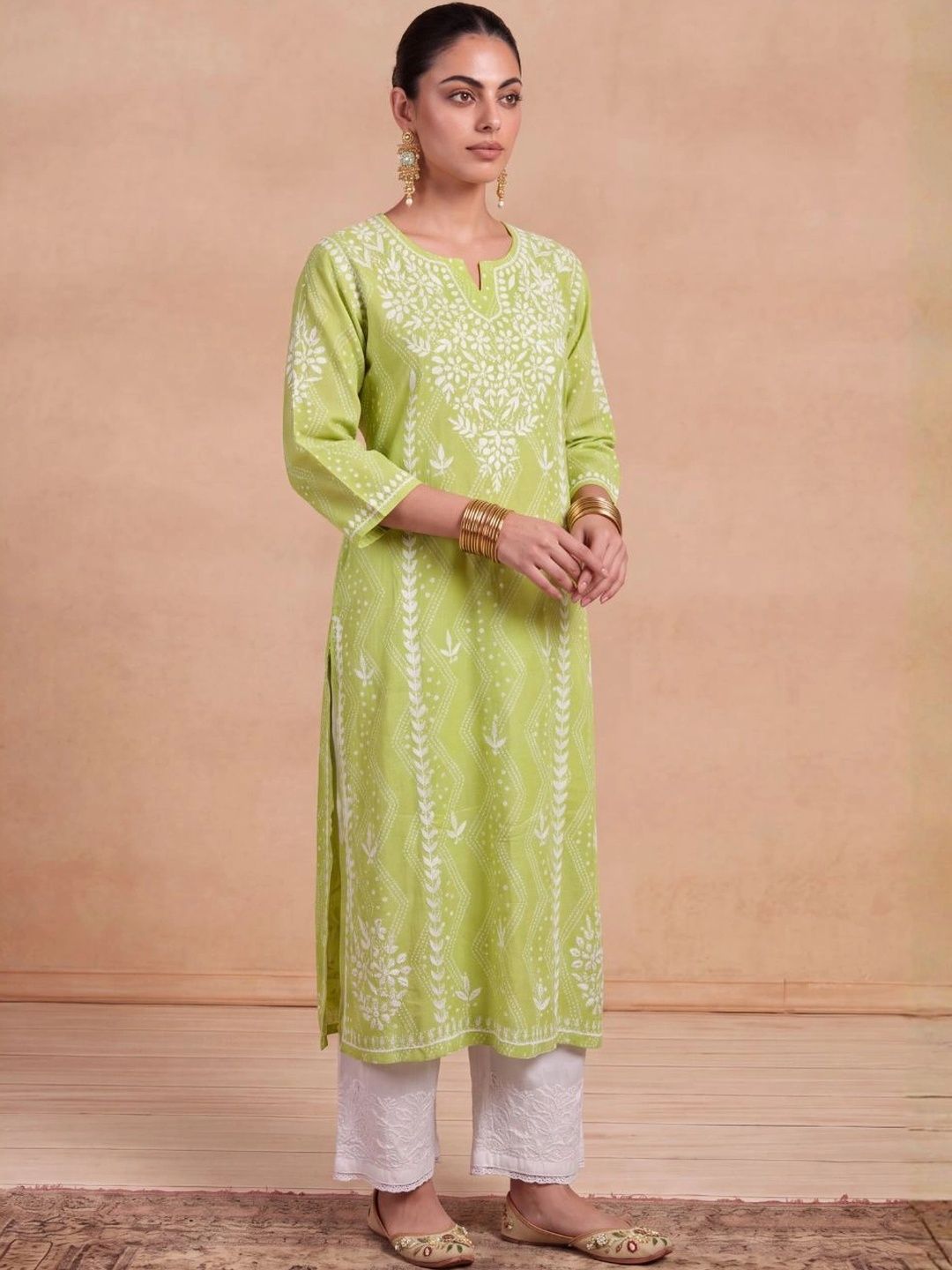Rumah Wanita Chikankari Motif Etnik Bersulam Kurta Chikankari