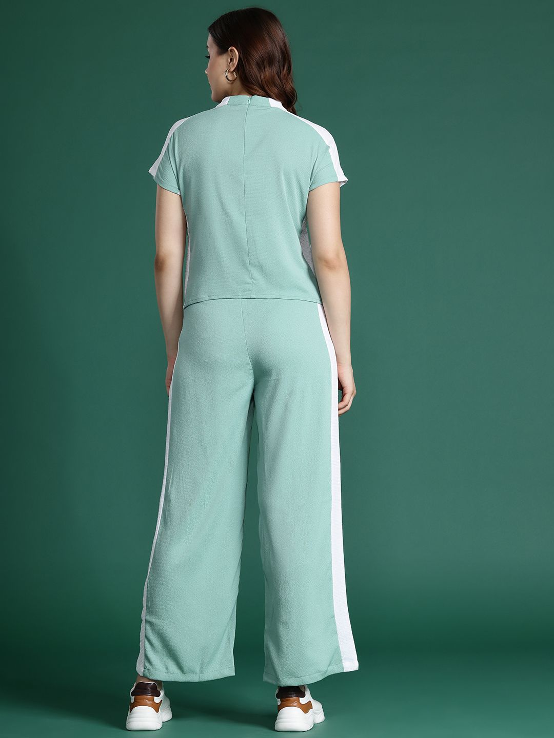 Dressberry Side-Stripe Detail Textured Trousers wit T-shirt Co-ords