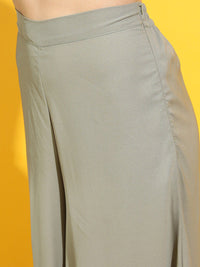 Vishudh Women Green Floral Printed Kurta with Palazzos