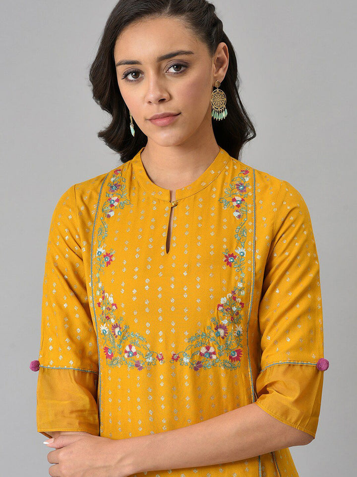 W Women Yellow & Turquoise Blue Floral Printed Thread Work Kurta