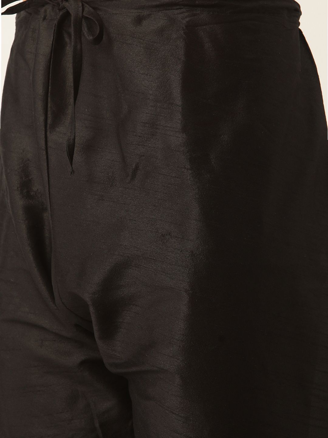 SOJANYA Kurta Solid Lelaki Hitam & Karat Jingga dengan Jaket Nehru Rekaan Churidar & Tenunan