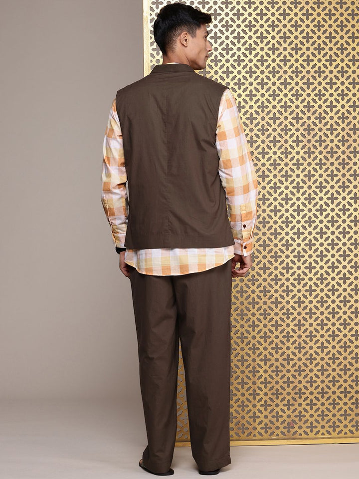 House of Pataudi Men Jashn Pure Cotton Kurta with Trousers & Jacket