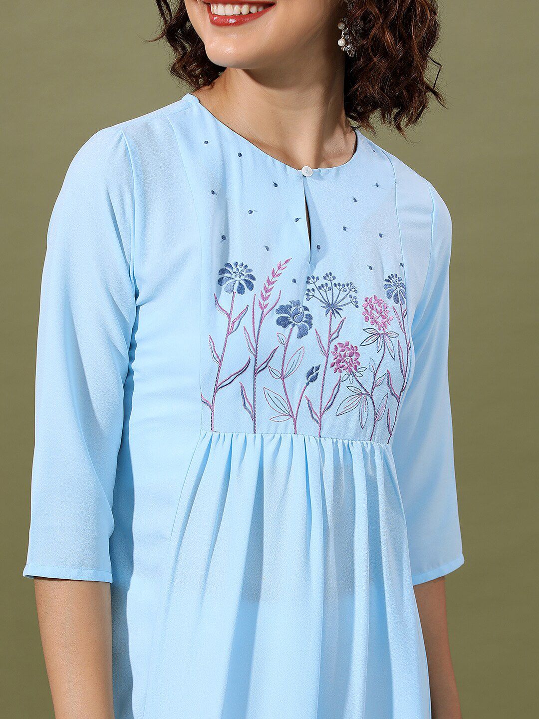 Vishudh Flloral Embroidered Keyhole Neck Kurta