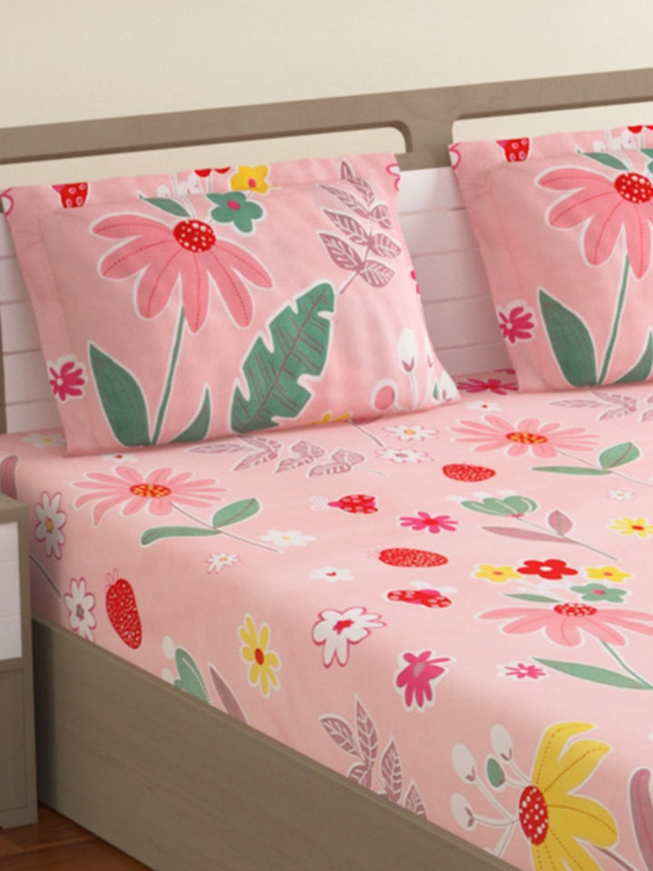 BOMBAY DYEING Vista Red & Green Floral Microfiber 144 TC Queen Bedsheet & 2 Pillow Covers