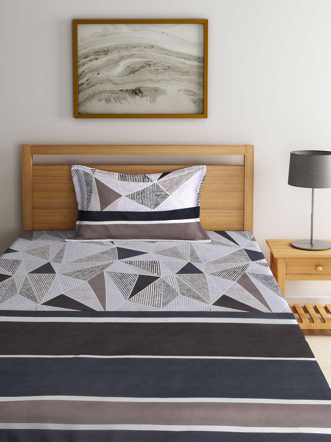 KLOTTHE Black & Grey Geometric Printed Fitted 300TC Single Bedsheet With Pillow Cover