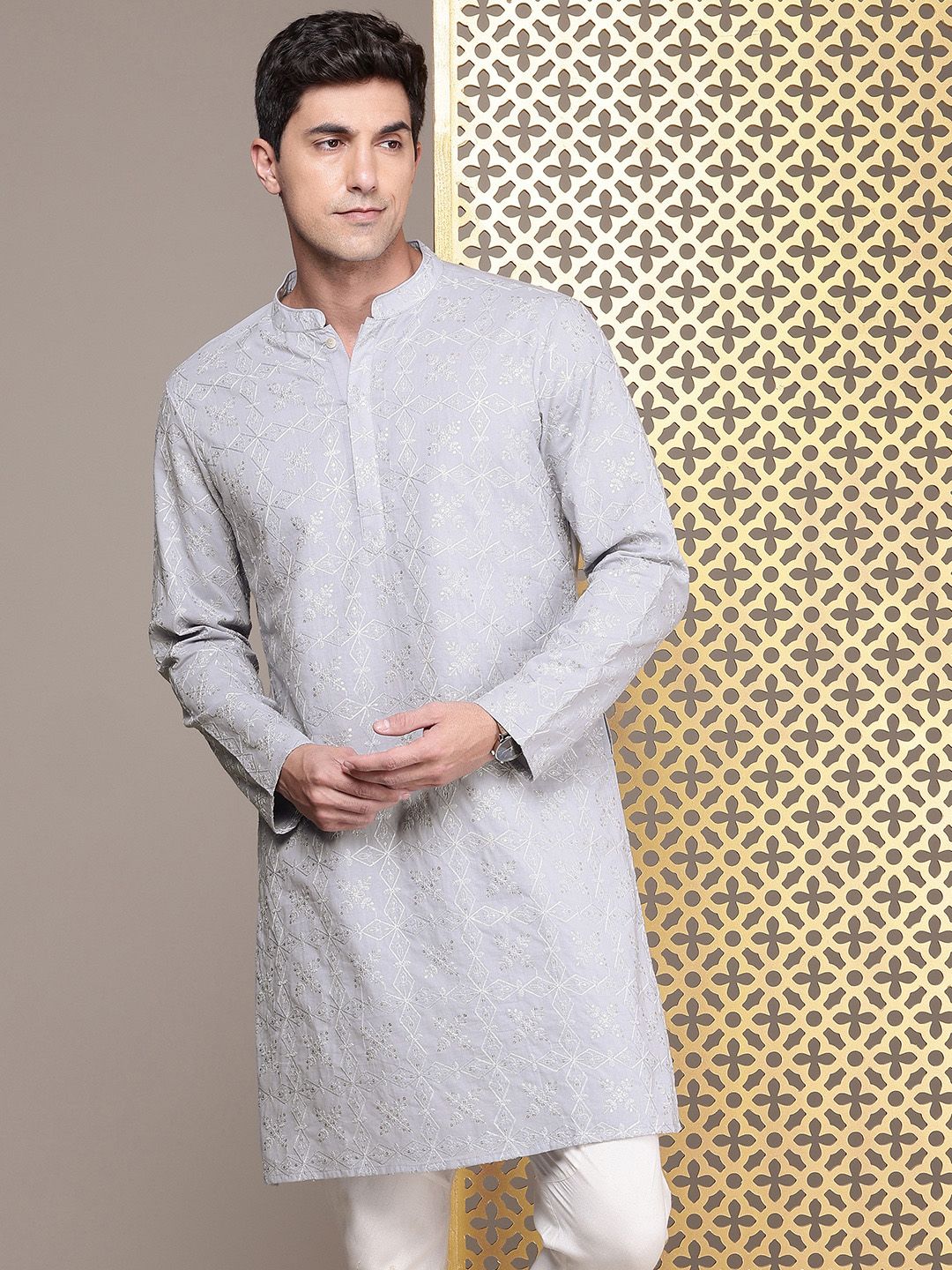 House of Pataudi Floral Embroidered Mandarin Collar Sequinned Pure Cotton Jashn Kurta