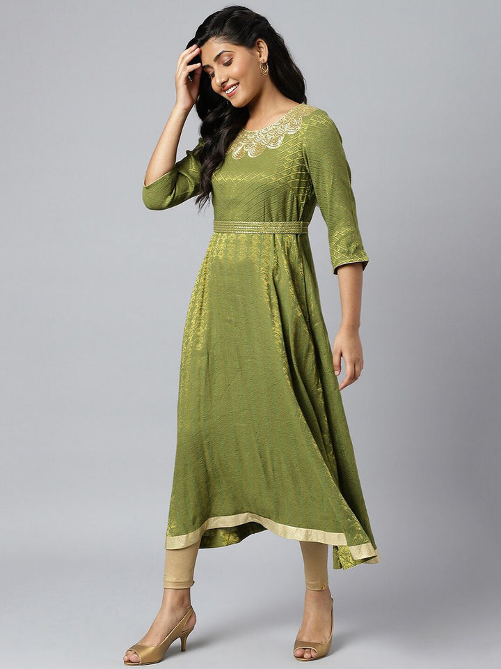 AURELIA Women Green & Gold-Toned Ethnic Motifs Thread Work Anarkali Kurta