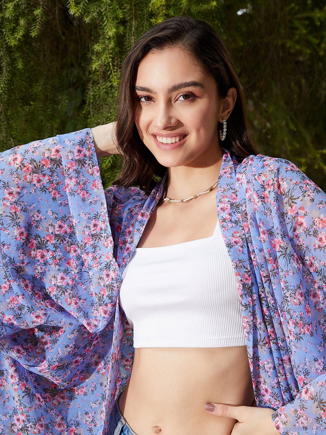 SASSAFRAS Blue & Pink Floral Printed Front Open Shrug