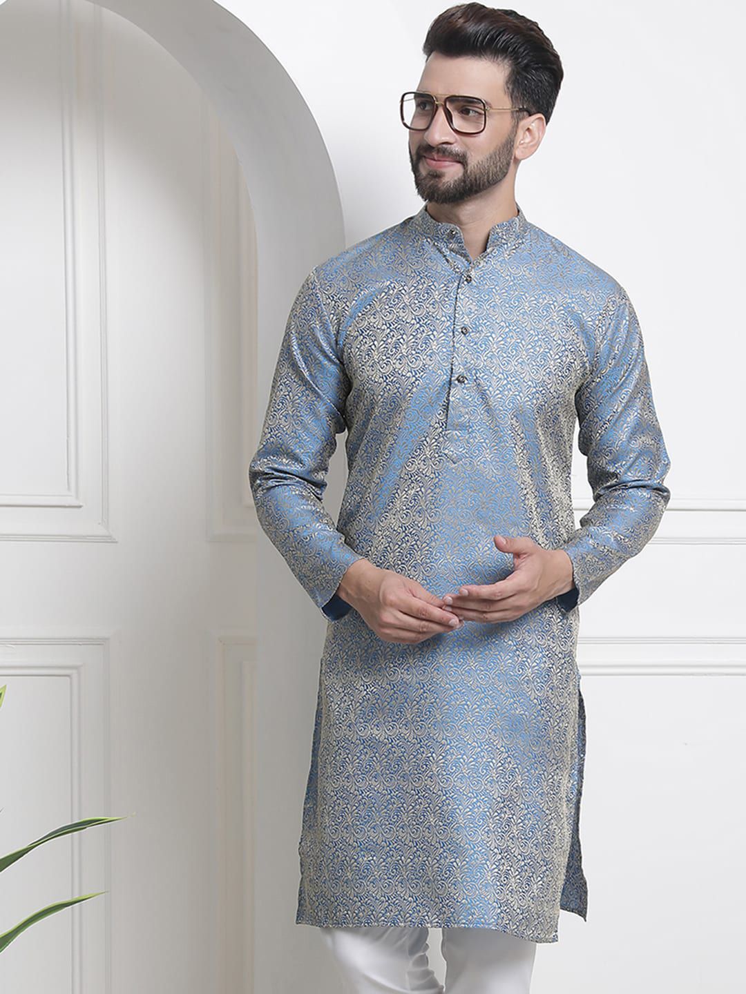 SOJANYA Ethnic Motifs Woven Design Jacquard Regular Kurta