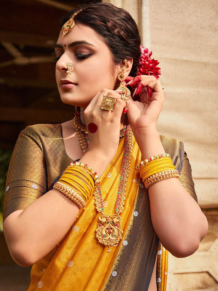 Saree mall Floral Woven Design Zari Silk Blend Kanjeevaram Sarees