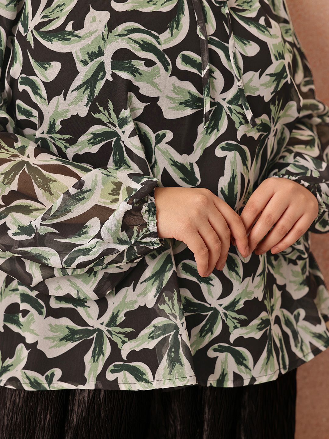 all about you Plus Size Floral Print Tie-Up Neck Raglan Sleeves Semi-Sheer Georgette Top