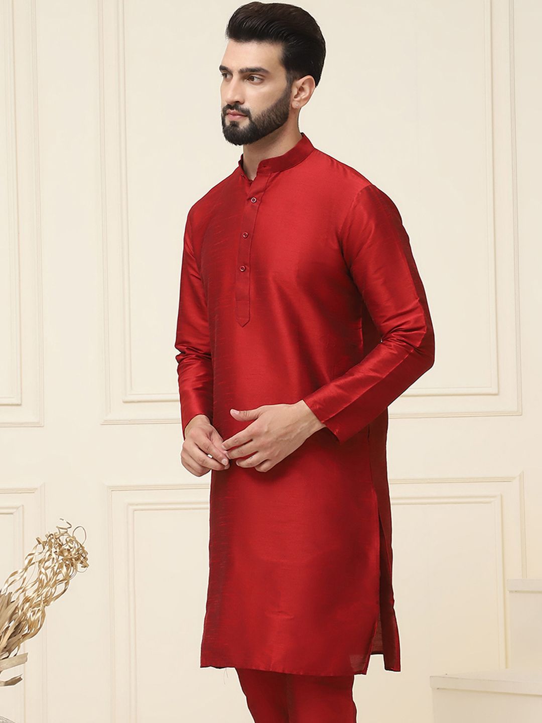 SOJANYA Men Maroon Solid Straight Kurta