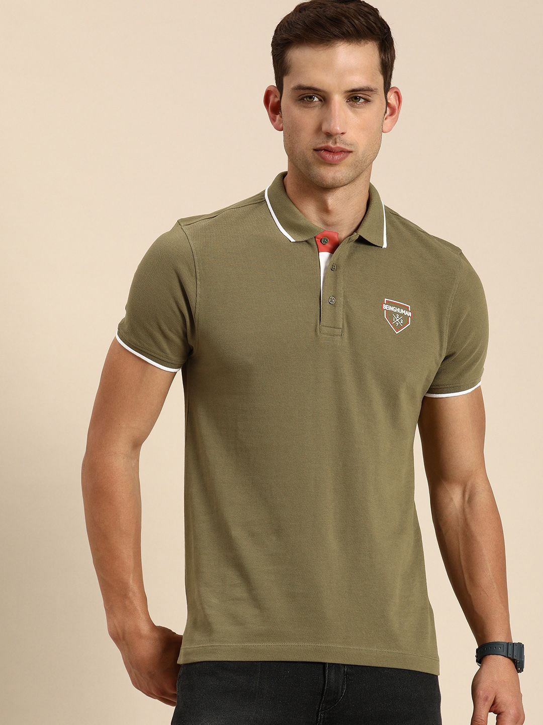 Menjadi T-Shirt Kasual Kolar Polo Kapas Manusia