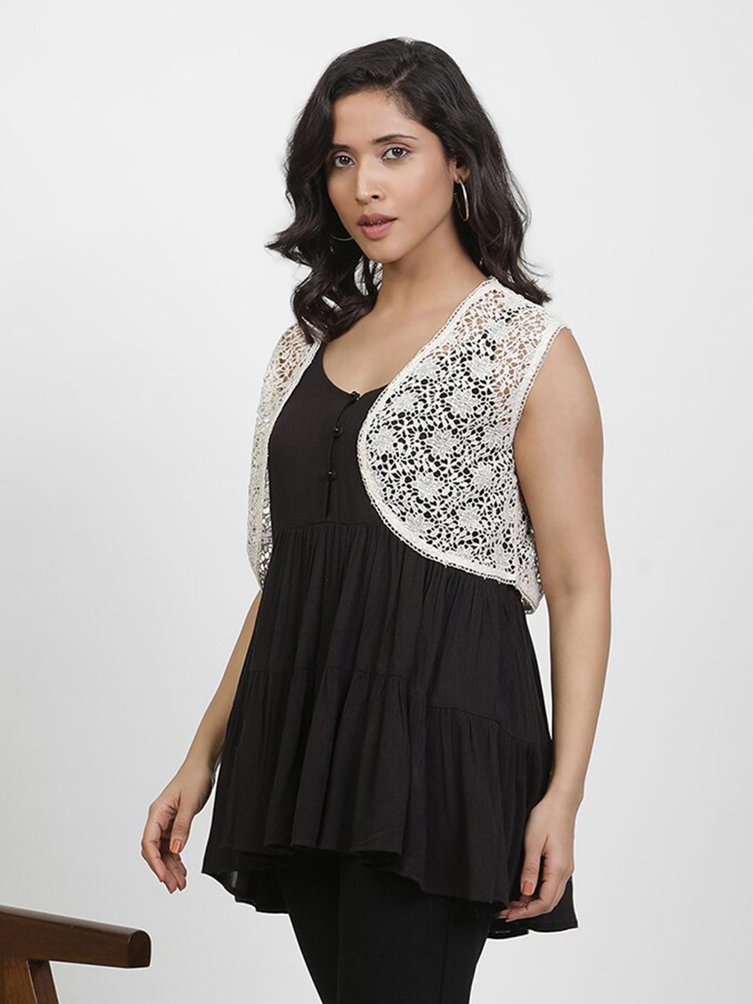 W Shoulder Straps Top With Gillet