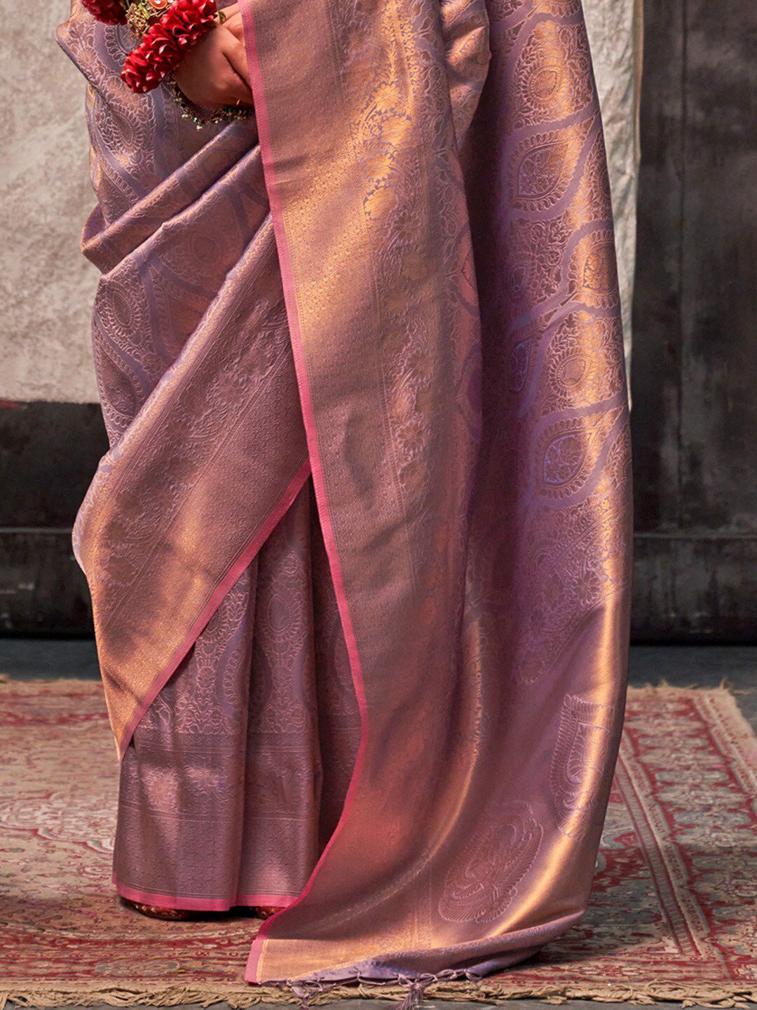 Saree mall Woven Design Zari Kanjeevaram Sarees