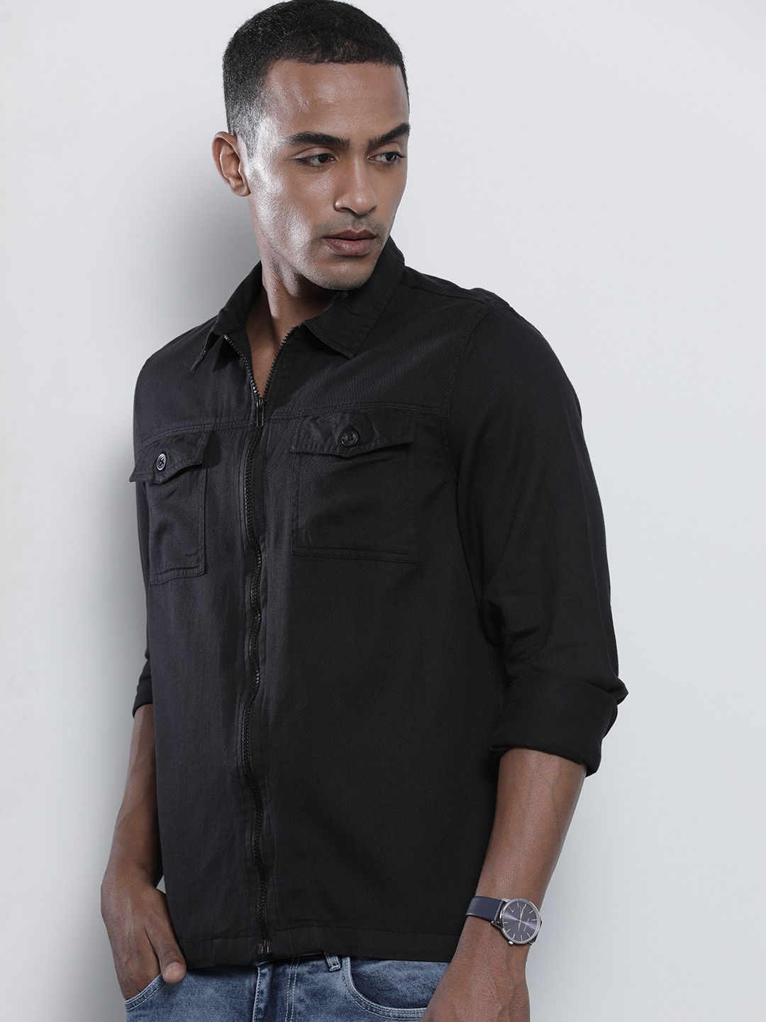 The Indian Garage Co Men Black Solid Slim Fit Cotton Casual Shirt