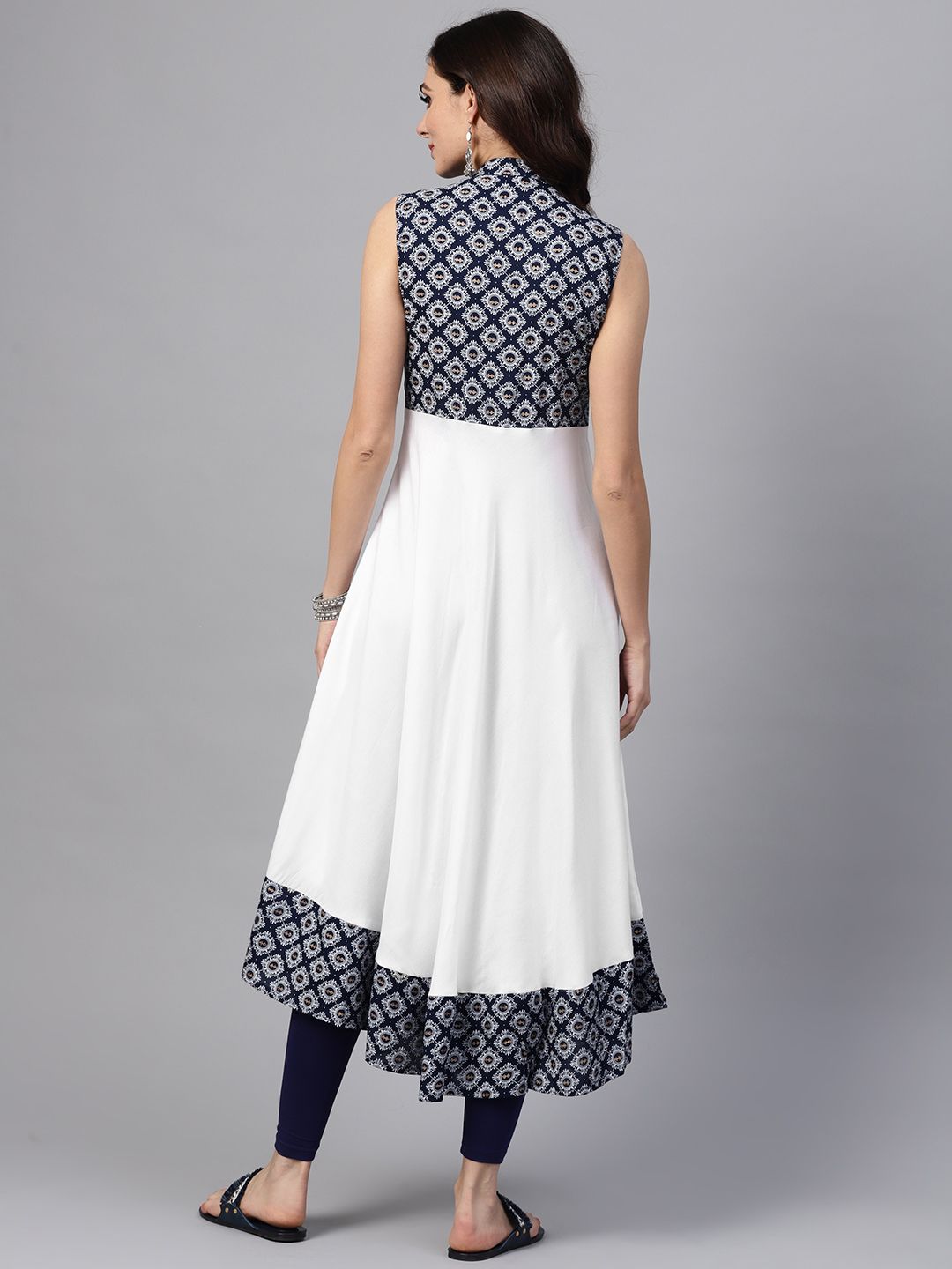 SOJANYA Wanita Navy Blue & White Yoke Design Anarkali Kurta