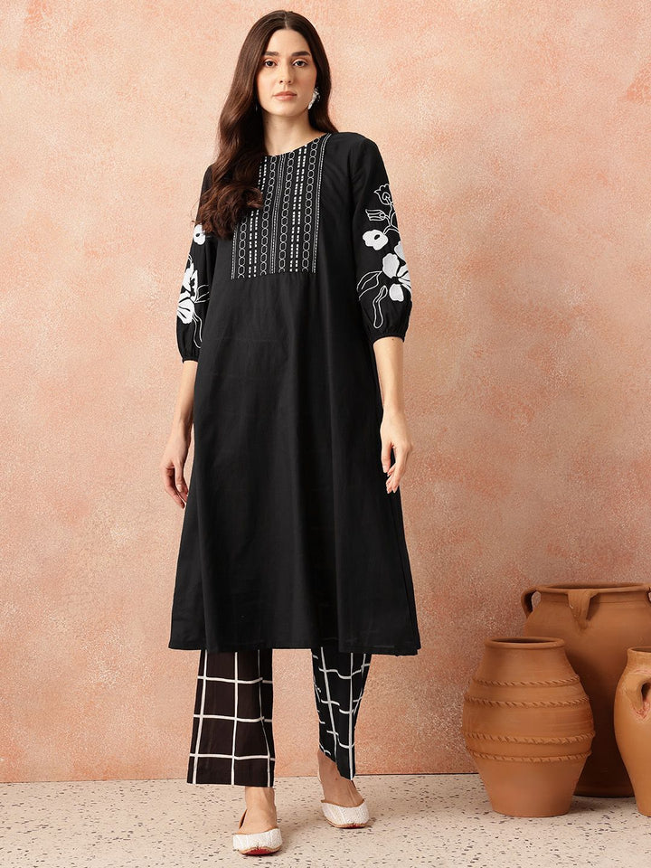 all about you Yoke Design Regular Thread Work Pure Cotton Kurta & Trousers