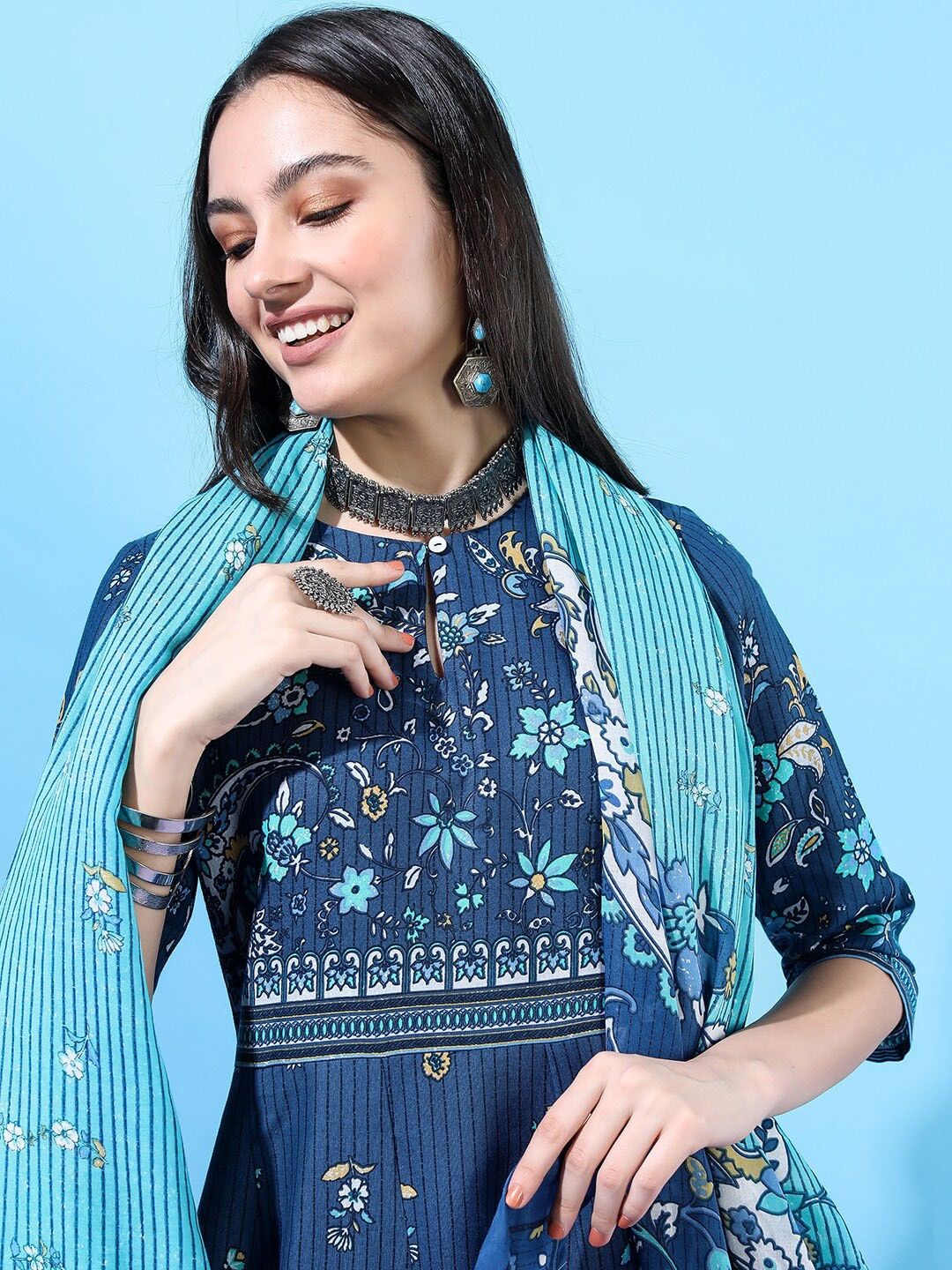 Vishudh Women Blue Ethnic Motifs  High Slit Pure Kurta With Palazzo & With Dupatta