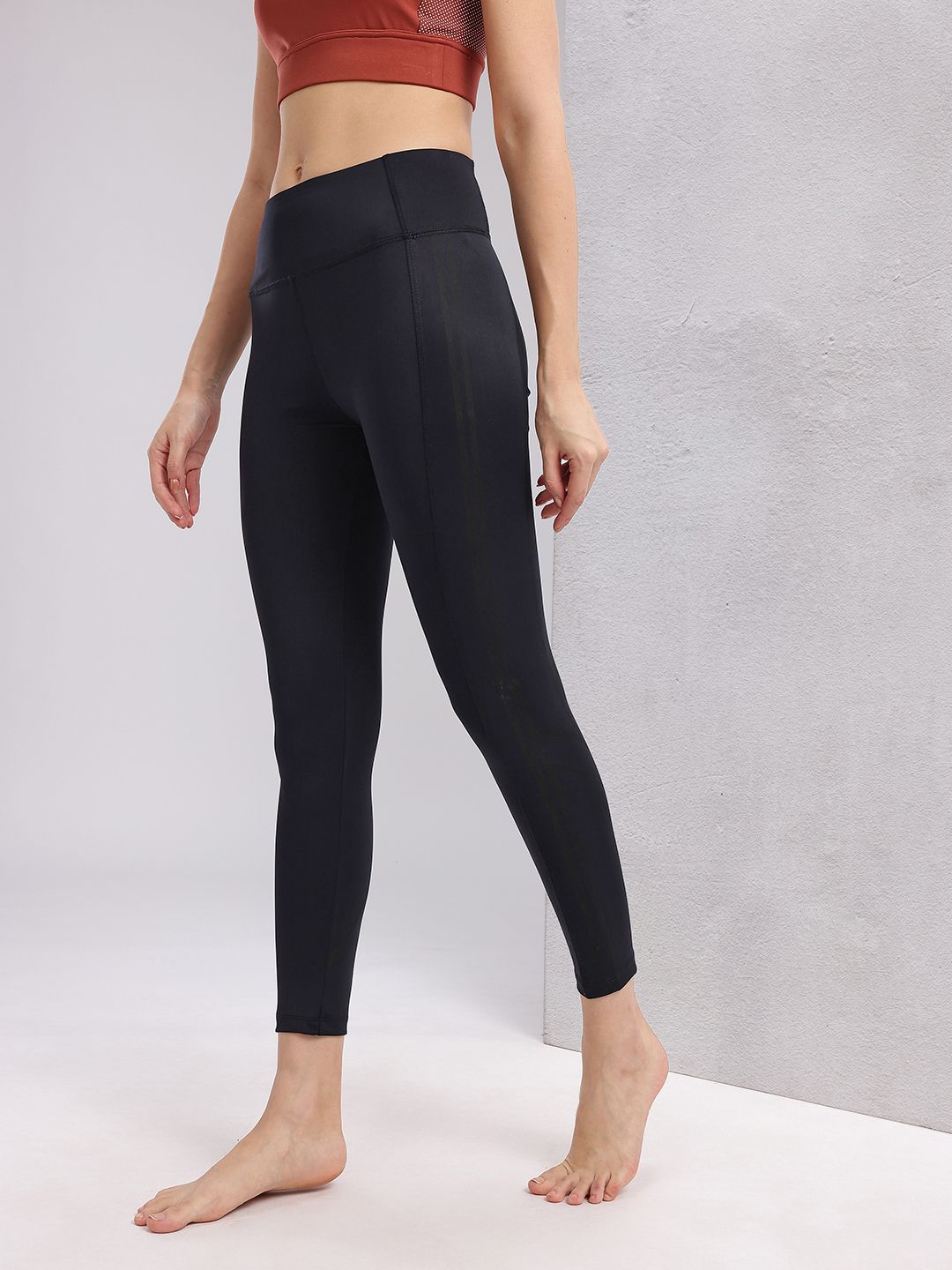 HRX by Hrithik Roshan Women Rapid-Dry Cropped Yoga Tights