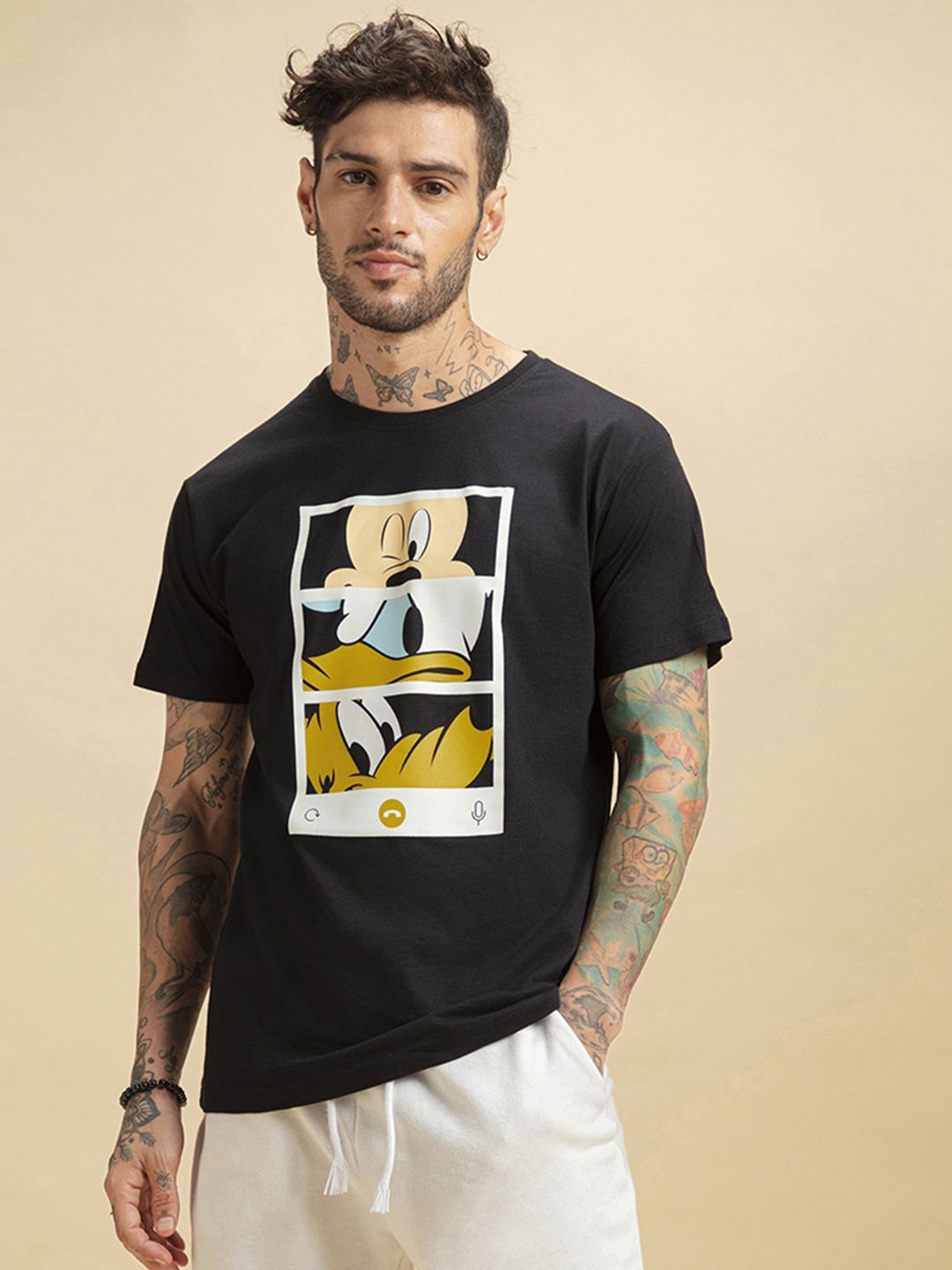 Bewakoof Official Disney Merchandise Mickey Trio Call (Dl) Graphic Printed T-Shirt