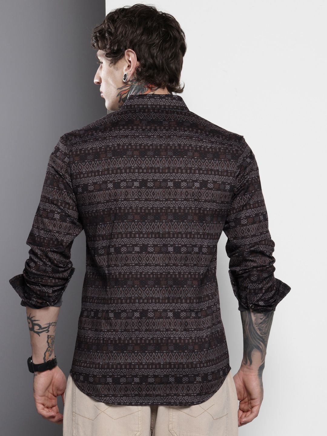 The Indian Garage Co Men Slim Fit Geometric Print Shirt