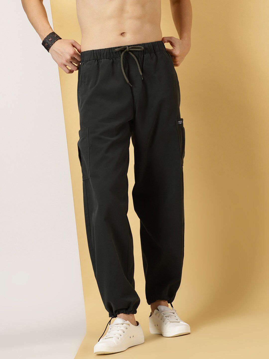 Thomas Scott Men Mid Rise Parachute Fit Pure Cotton Cargo Trousers
