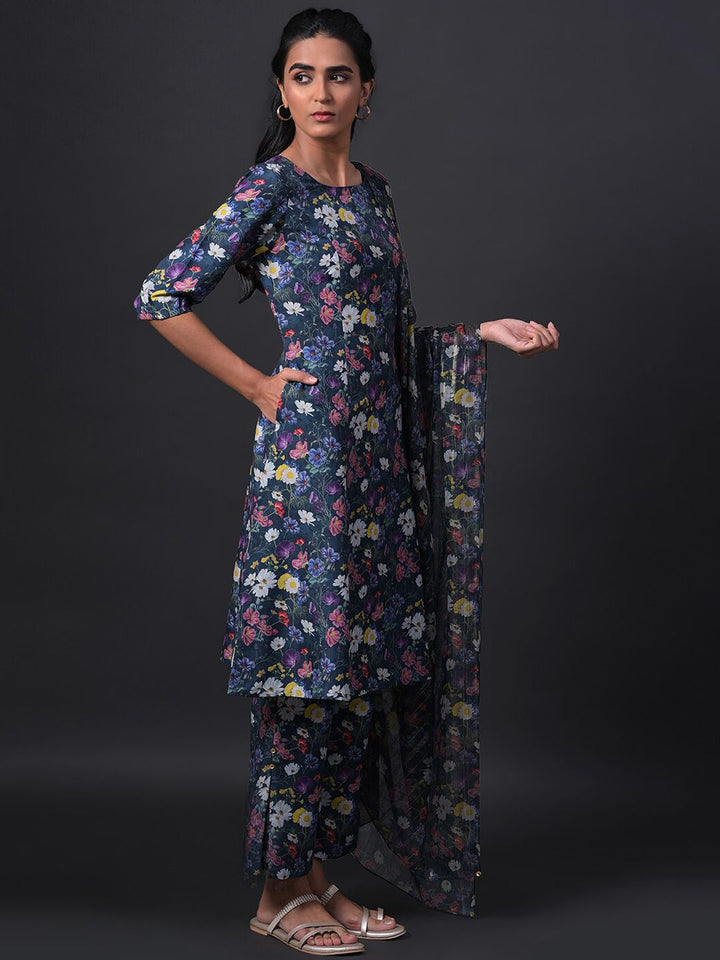 W Women Floral Printed Kurta with Trousers & With Dupatta