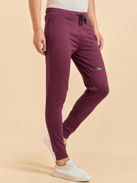 Impian manis lelaki pertengahan joggers