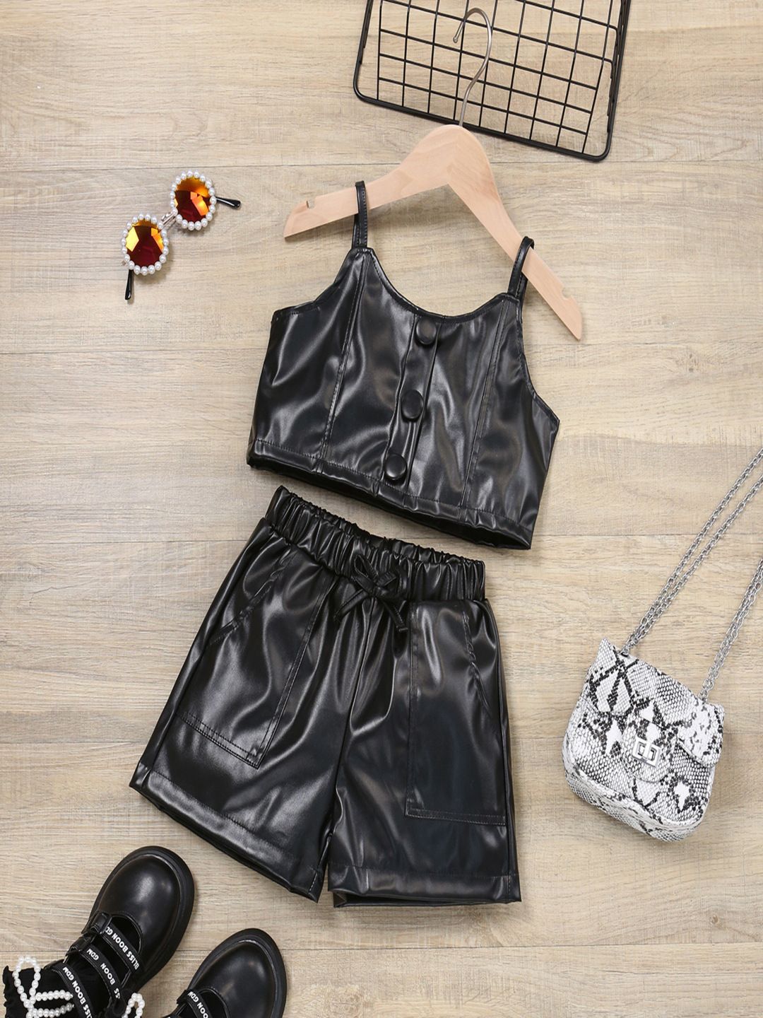 YK Girls Sleeveless Top & Shorts Clothing Set