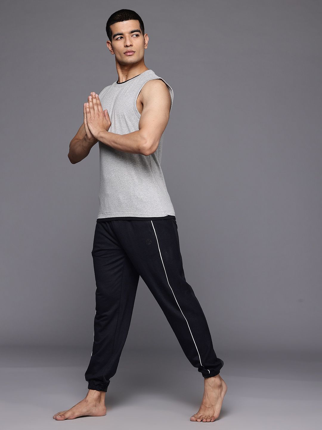 HRX by Hrithik Roshan Men Contrast Piping Detailed Yoga Joggers