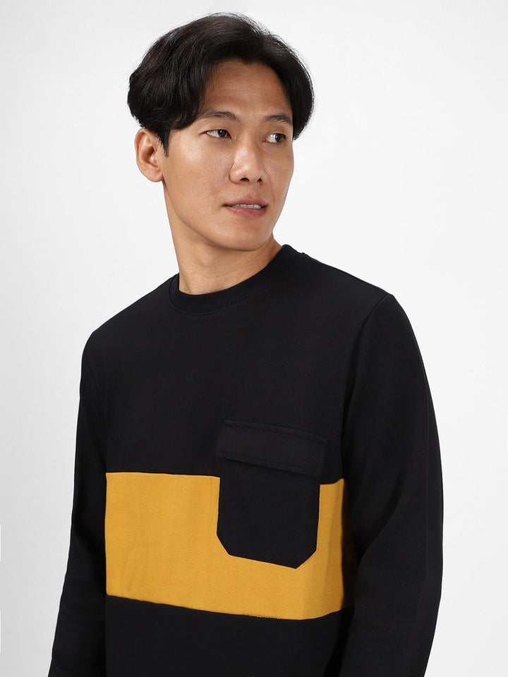Urbano Fashion Men Colourblocked Pocket Sweatshirt