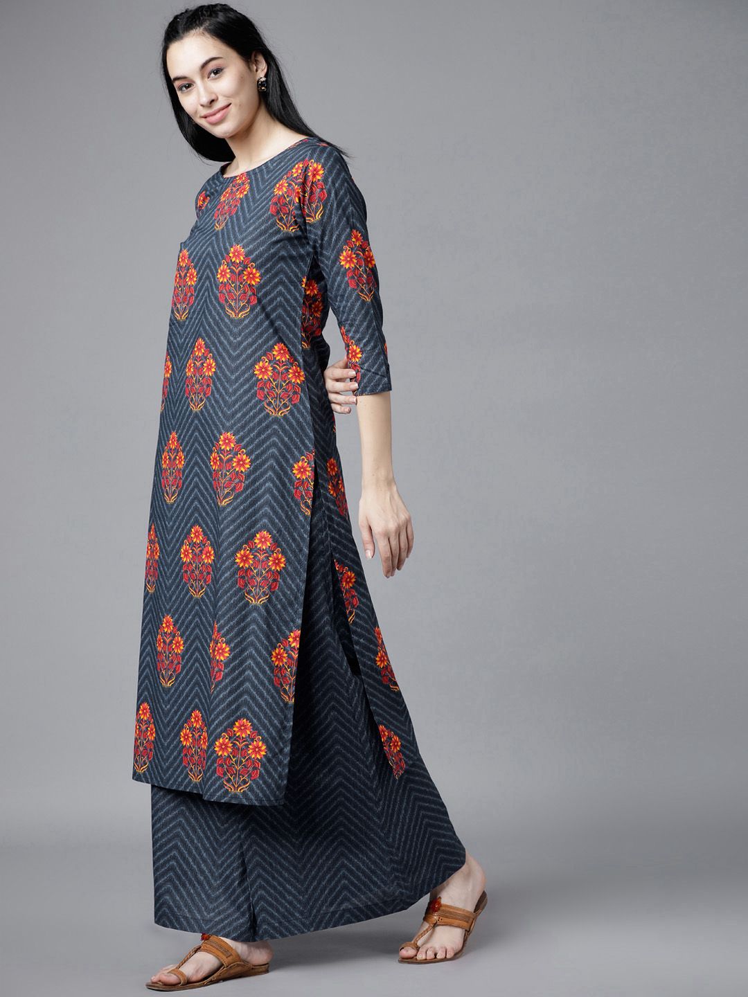 Vishudh Women Navy Blue Floral Printed Regular Pure Cotton Kurta with Palazzos