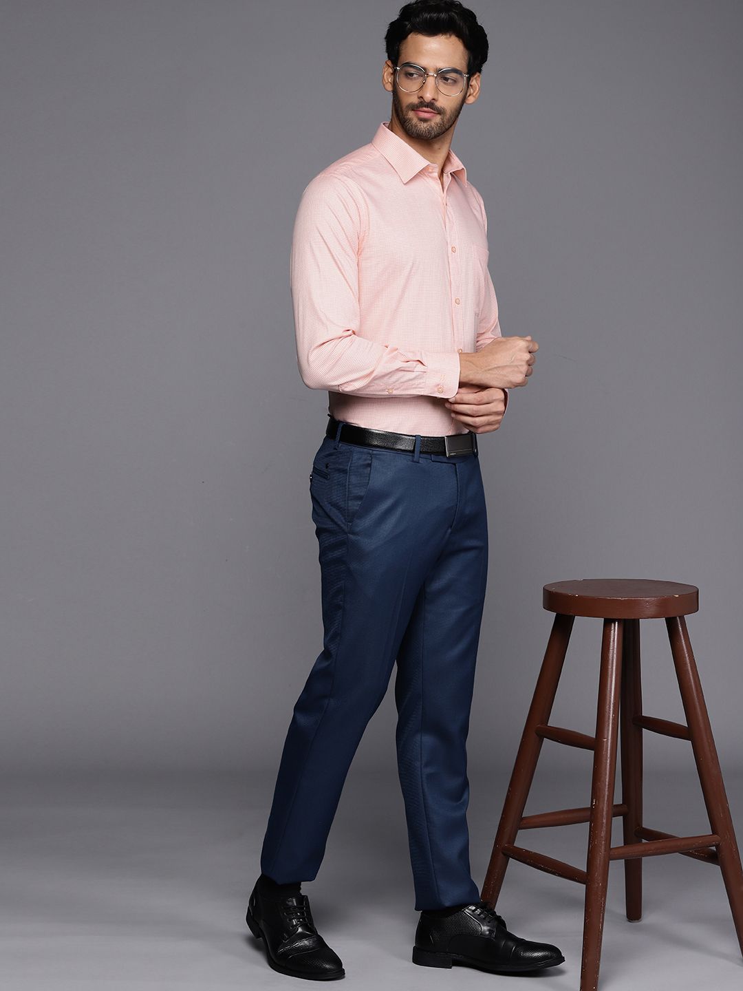 Raymond Men Peach-Coloured & Off-White Pure Cotton Self-Checked Slim Fit Formal Shirt