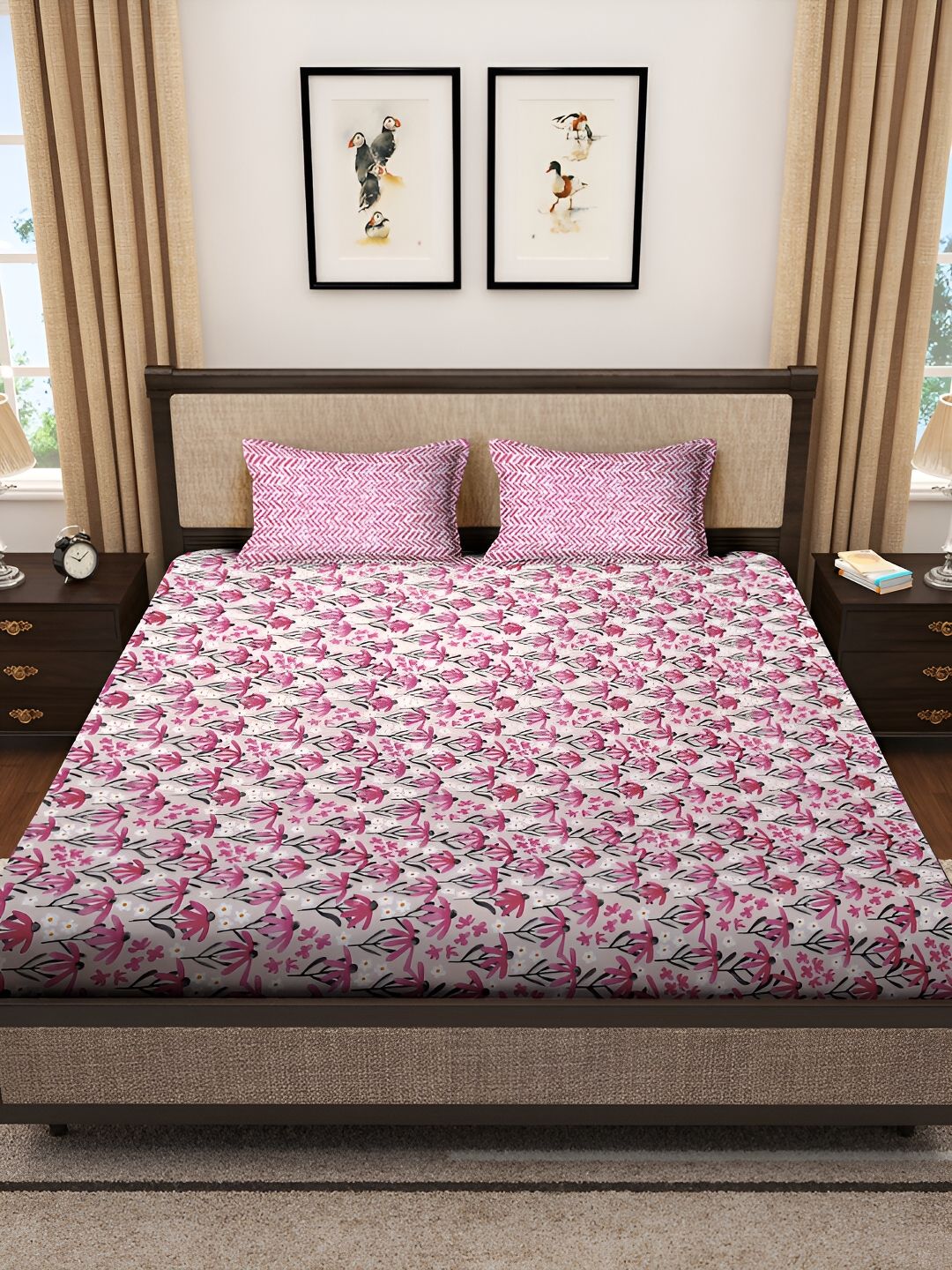 KLOTTHE Pink & White Floral Printed 300TC Super King Bedsheet With 2 Pillow Covers