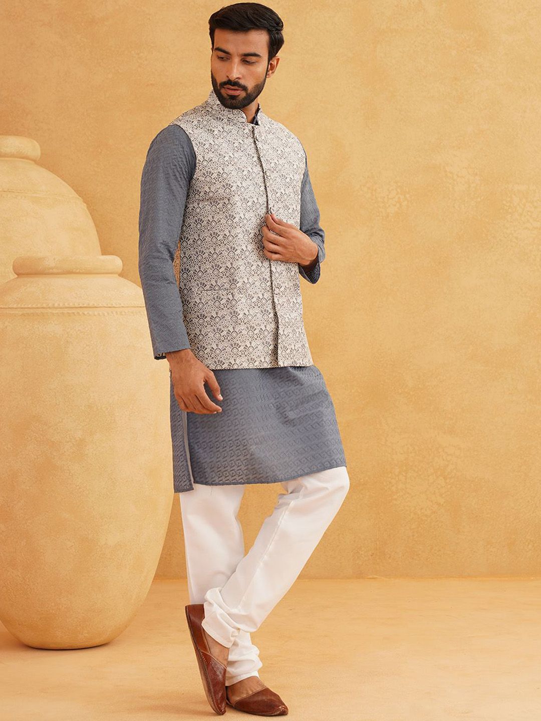 SOJANYA Geometric Embroidered Pure Cotton Kurta Kurta & Churidar & Nehru Jacket